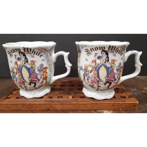 SET of 2 Paul Cardew Snow White Fairy Tale Footed Tea Cup Mugs Dwarfs 12oz 2012